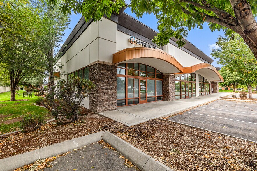3919-3999 E Overland Rd, Meridian, ID à louer - Photo de l’immeuble – Image 3 sur 6