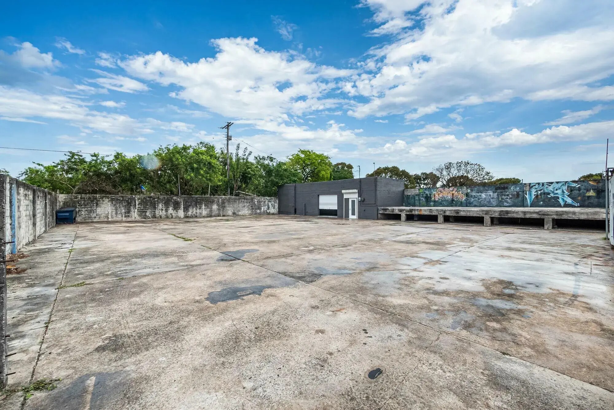 4647 NW 17th Ave, Miami, FL à louer Photo principale– Image 1 sur 11