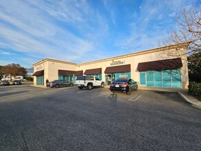 180 N Benson Ave, Upland, CA à louer Photo intérieure– Image 1 sur 13