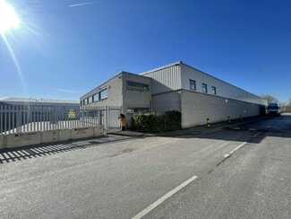 Plus de détails pour Windmill Road West, Sunbury On Thames - Industriel/Logistique à louer