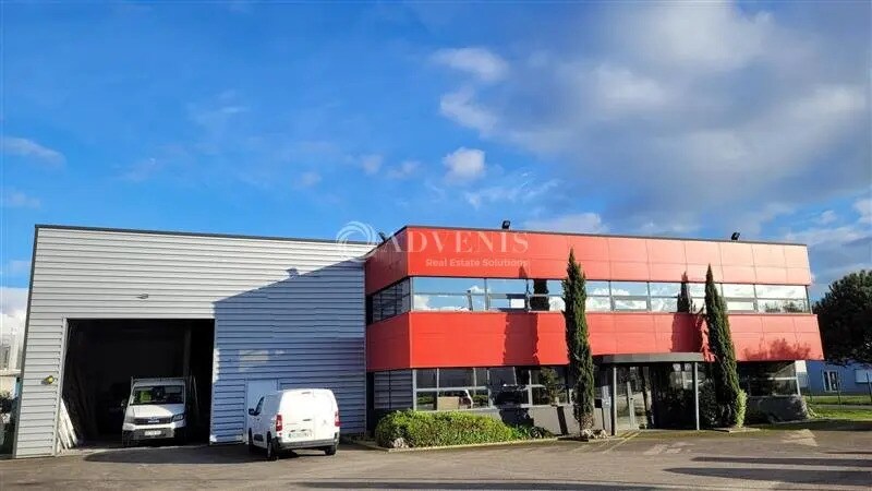 Local d’activités dans Sainte-Luce-sur-Loire à louer - Photo de l’immeuble – Image 1 sur 12