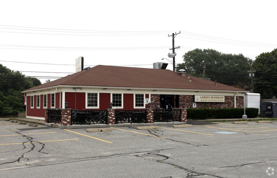 601-607 Metacom Ave, Warren, RI à louer - Photo principale – Image 3 sur 5