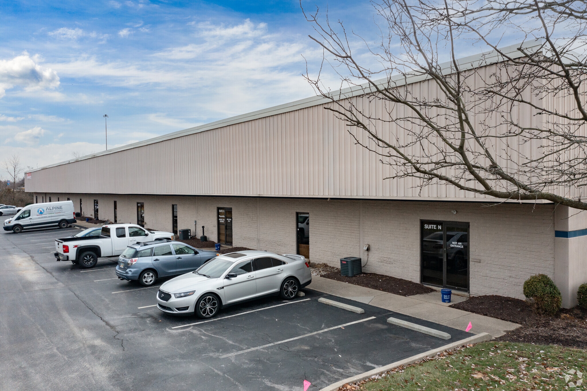 11466 Deerfield Rd, Blue Ash, OH à louer Photo principale– Image 1 sur 5