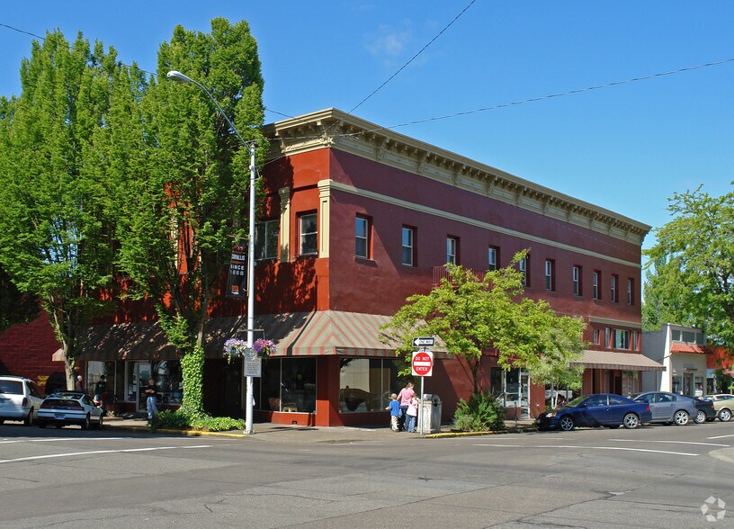 300-310 SW 2nd St, Corvallis, OR à louer - Photo de l’immeuble – Image 2 sur 7