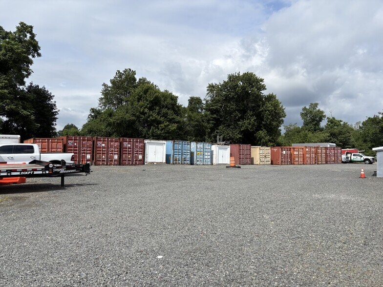 265 Woodward Rd, Manalapan Township, NJ à vendre - Photo de l’immeuble – Image 3 sur 9