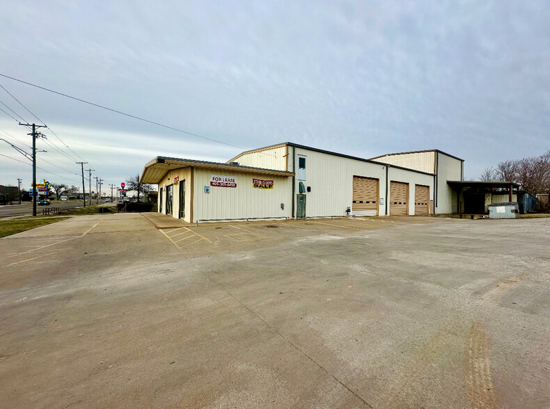 6845 S Western Ave, Oklahoma City, OK à louer - Photo de l’immeuble – Image 3 sur 4