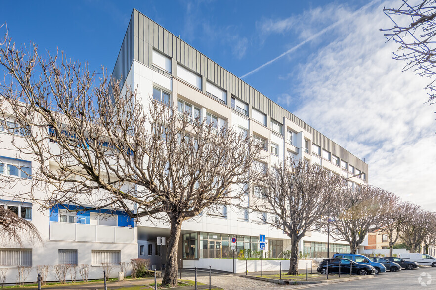 Immeuble residentiel dans Ivry-sur-Seine à vendre - Photo de l’immeuble – Image 2 sur 2