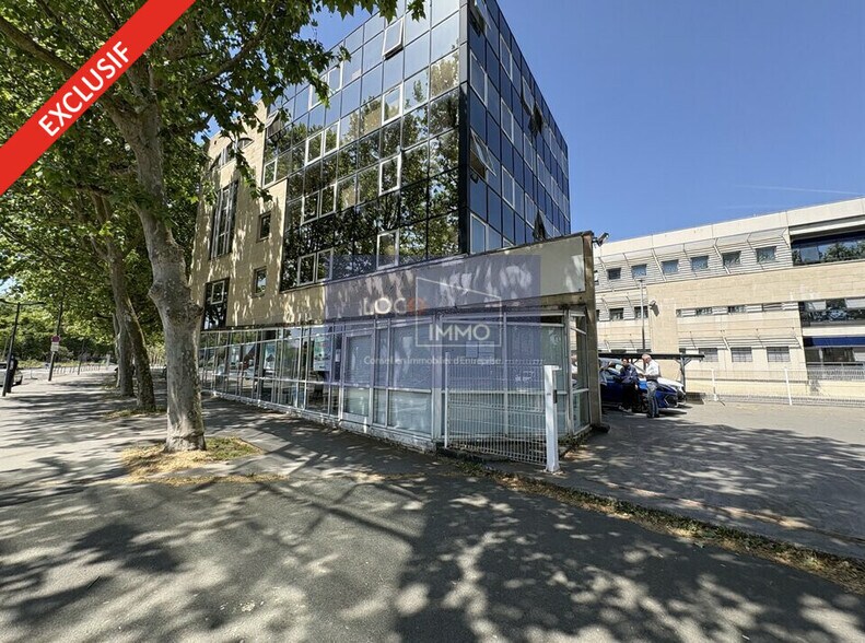 Local d’activités dans Bordeaux à louer - Photo de l’immeuble – Image 1 sur 7