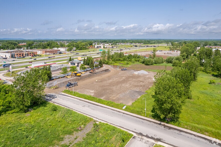270 Rue Jacques, Laval, QC à vendre - Aérien – Image 2 sur 2