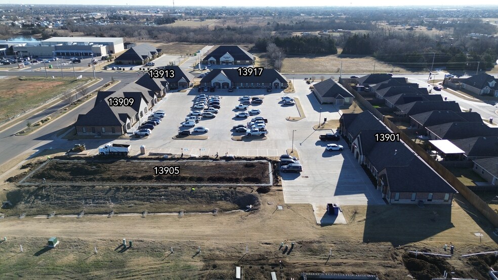 13901 S Western Ave, Oklahoma City, OK à louer - Photo de l’immeuble – Image 2 sur 13