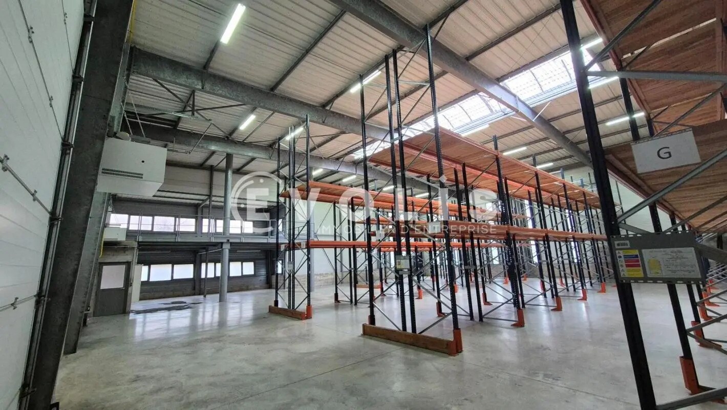 Local d’activités dans Serris à louer Photo de l’immeuble– Image 1 sur 13