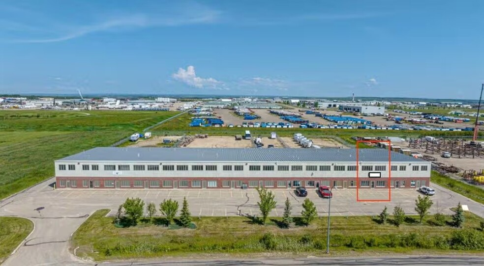 10322 74 Av, Clairmont, AB à louer - Photo de l’immeuble – Image 1 sur 16