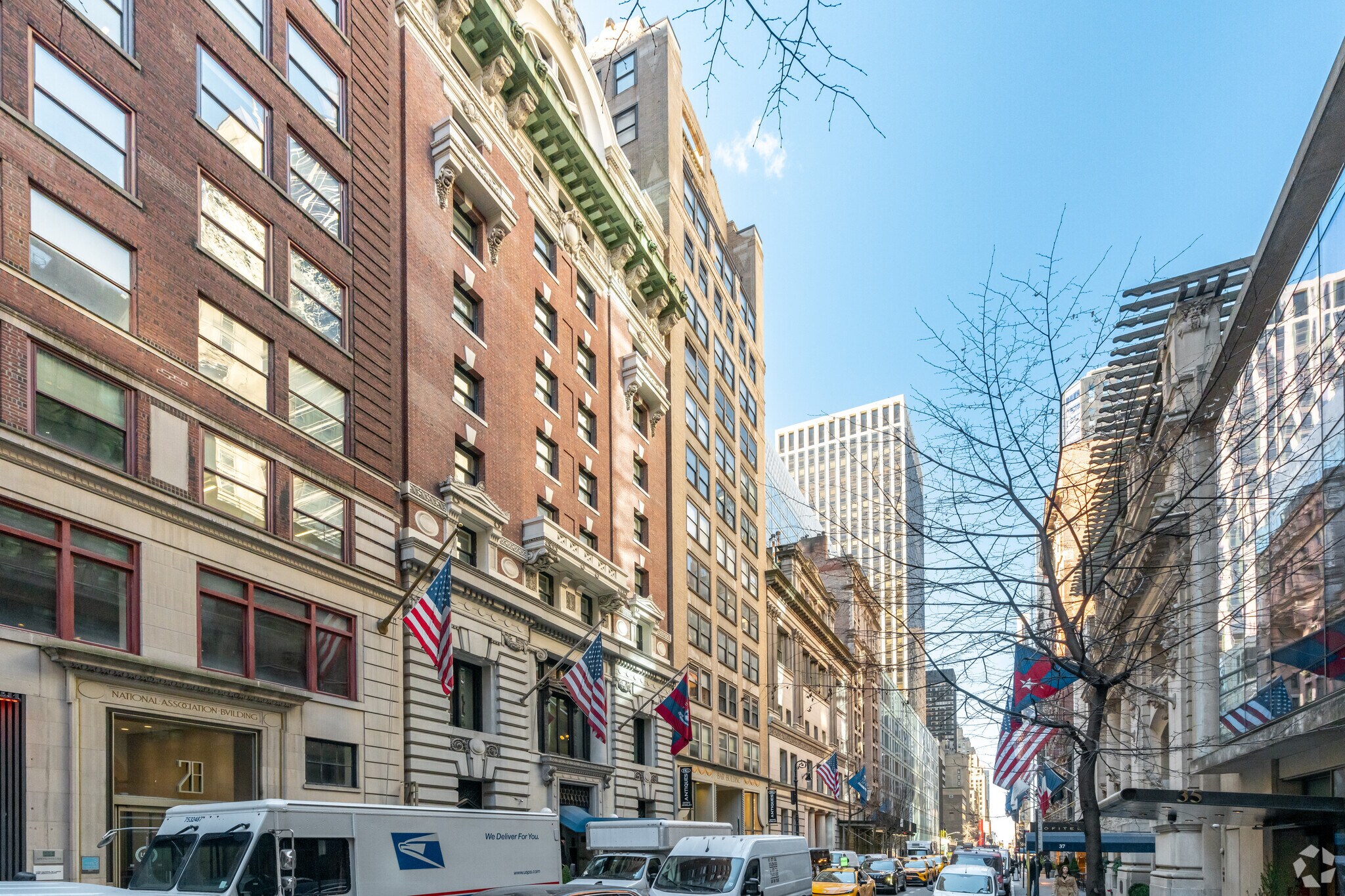 34-36 W 44th St, New York, NY à louer Photo principale– Image 1 sur 11