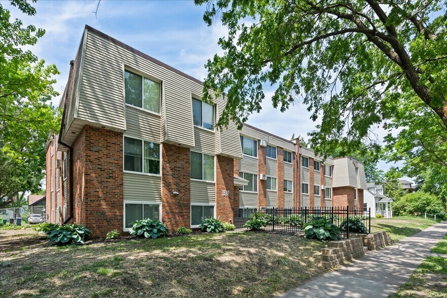 3520 12th Ave S, Minneapolis, MN à vendre - Photo de l’immeuble – Image 1 sur 9