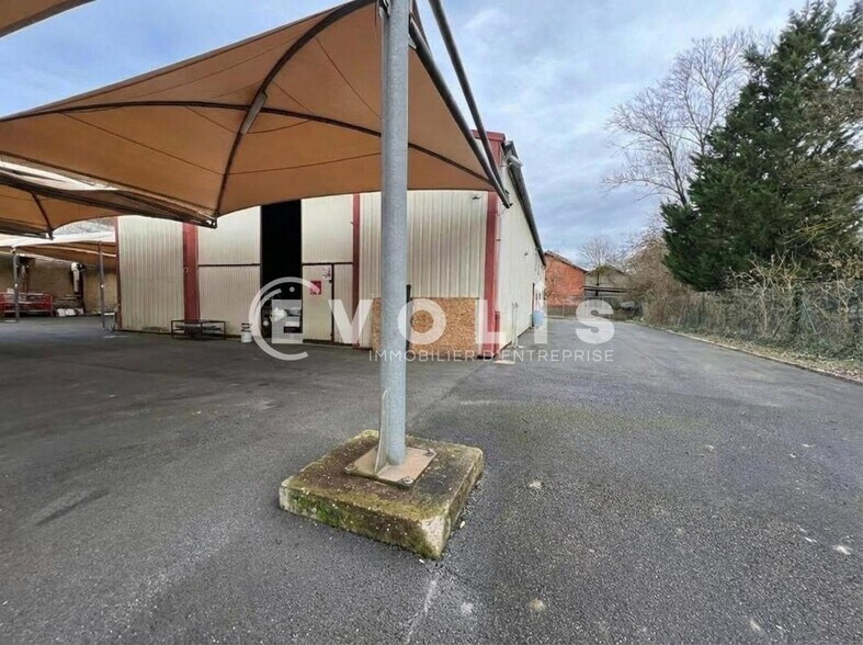 Local d'activités dans Gleizé à vendre - Photo de l’immeuble – Image 2 sur 5