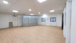 Plus de détails pour Local commercial à louer