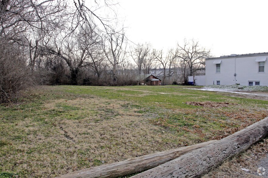 1330 Hughes Pl, Saint Louis, MO à vendre - Photo de l’immeuble – Image 2 sur 2