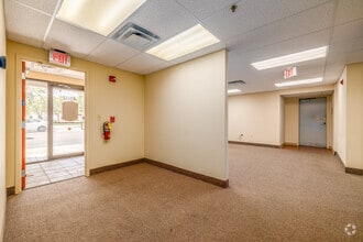4507 36th St, Orlando, FL à louer Hall d’entrée– Image 2 sur 10