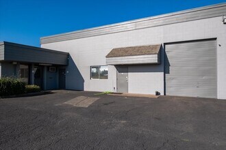2300 Ferry St SW, Albany, OR à louer Photo intérieure– Image 1 sur 2