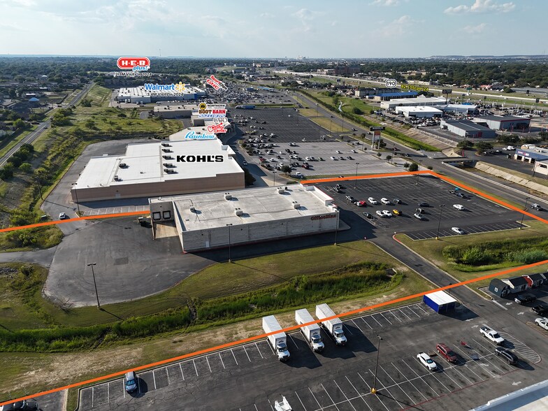 1800 Lowes Blvd, Killeen, TX à vendre - Photo de l’immeuble – Image 2 sur 4