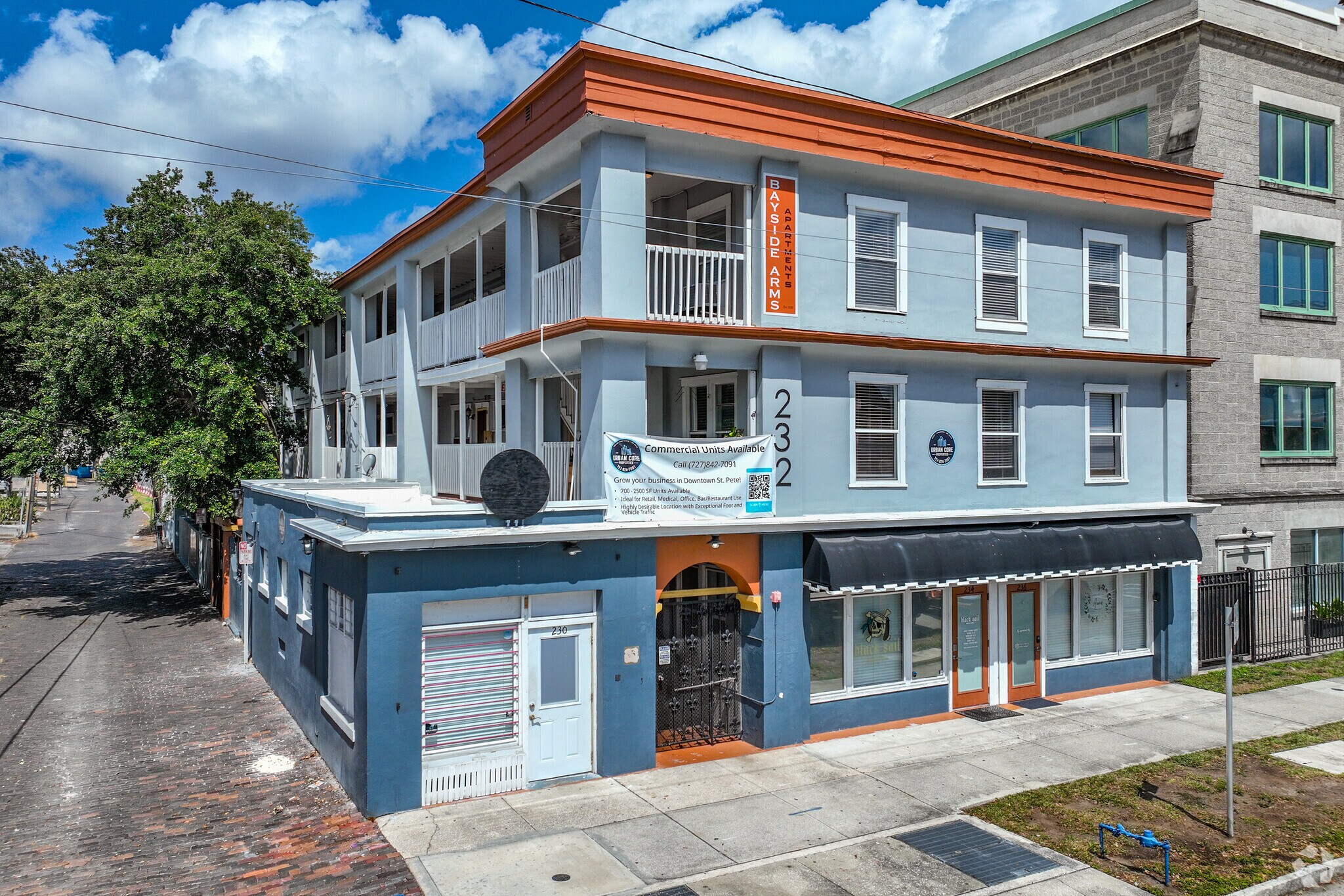 232 4th St N, Saint Petersburg, FL à louer Photo principale– Image 1 sur 11