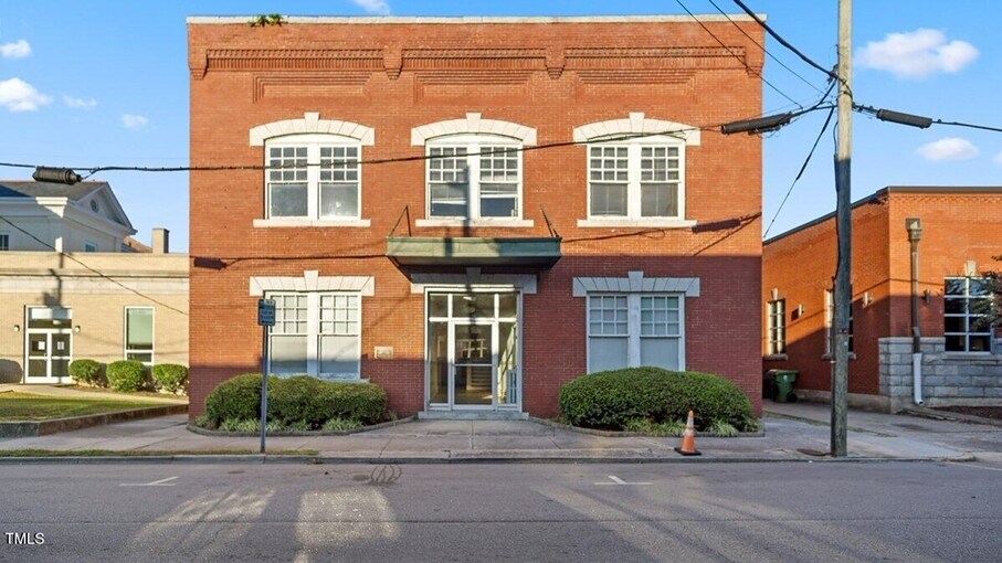 116 Young St, Henderson, NC à vendre - Photo de l’immeuble – Image 2 sur 26