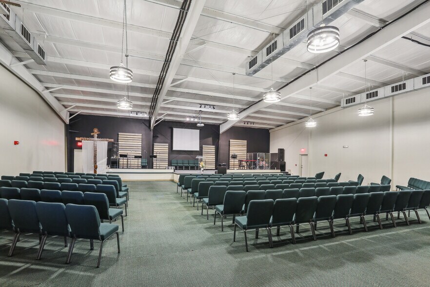 3001 New Highway 51, La Place, LA à louer - Photo intérieure – Image 3 sur 28