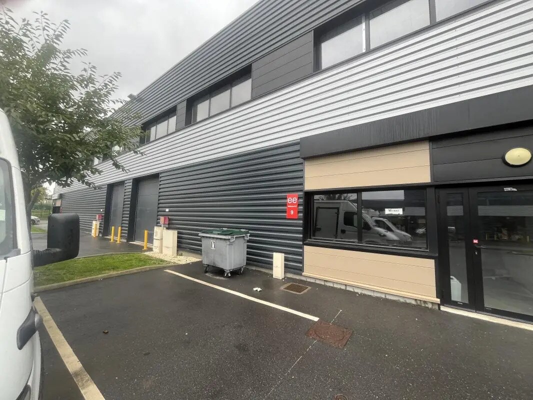 Industriel/Logistique dans Aulnay-sous-Bois à louer Photo de l’immeuble– Image 1 sur 18