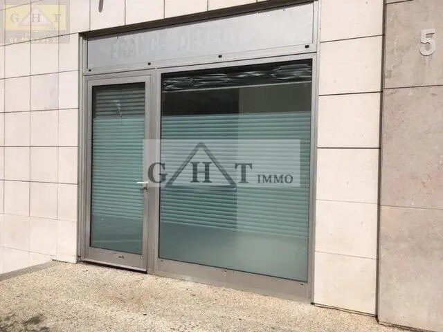 Bureau dans Saint-Mandé à vendre - Photo de l’immeuble – Image 1 sur 3