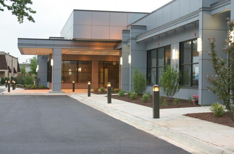 484 W Boughton Rd, Bolingbrook, IL à louer - Photo de l’immeuble – Image 2 sur 4