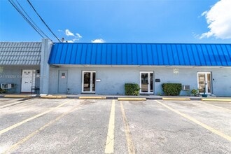 1420-1430 SW 12th Ave, Pompano Beach, FL à louer Photo de l’immeuble– Image 2 sur 7