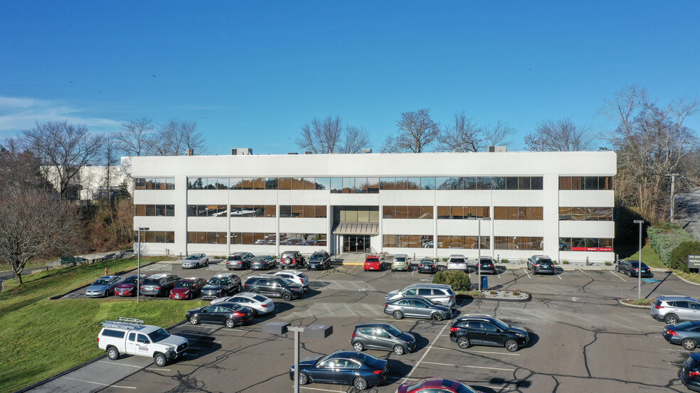 400 Bayonet St, New London, CT à louer - Photo de l’immeuble – Image 3 sur 14