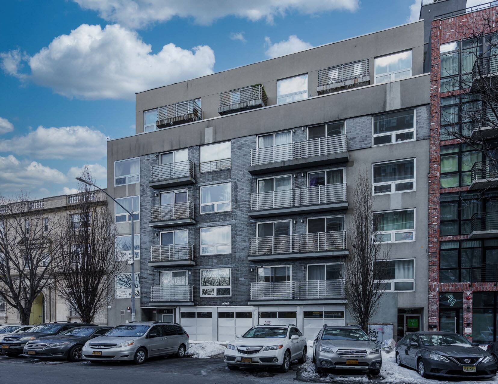21-25 Montrose Ave, Brooklyn, NY à vendre Photo de l’immeuble– Image 1 sur 11
