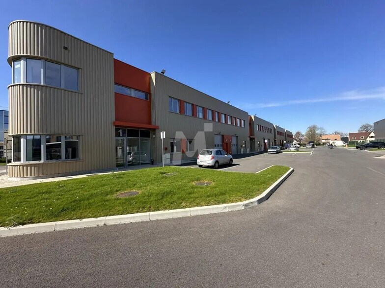 Bureau dans Villebon-sur-Yvette à louer - Photo de l’immeuble – Image 2 sur 12