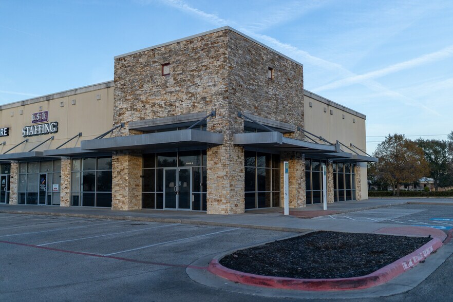 5968 Fairmont Pky, Pasadena, TX à vendre - Photo de l’immeuble – Image 2 sur 15
