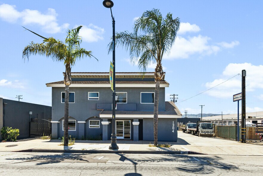 1304 Santa Anita Ave, South El Monte, CA à louer - Photo de l’immeuble – Image 1 sur 19