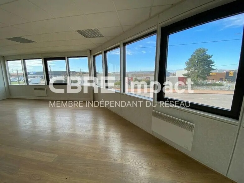7 Rue Antoine Becquerel, Chenôve à louer - Photo intérieure – Image 3 sur 5