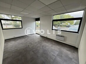 Local d’activités dans Décines-Charpieu à louer Photo intérieure– Image 2 sur 16