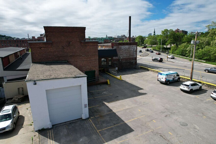 112 Grove St, Worcester, MA à louer - Photo de l’immeuble – Image 3 sur 5
