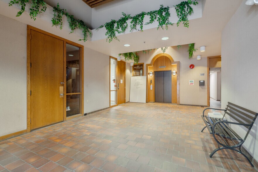 344 W Genesee St, Syracuse, NY à louer - Hall d’entrée – Image 3 sur 116