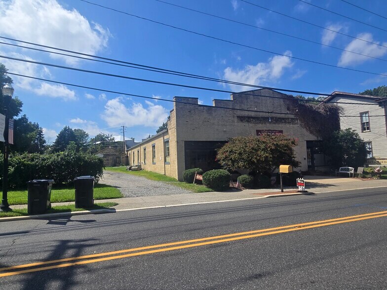 66 S Main St, Mullica Hill, NJ à vendre - Photo de l’immeuble – Image 2 sur 10