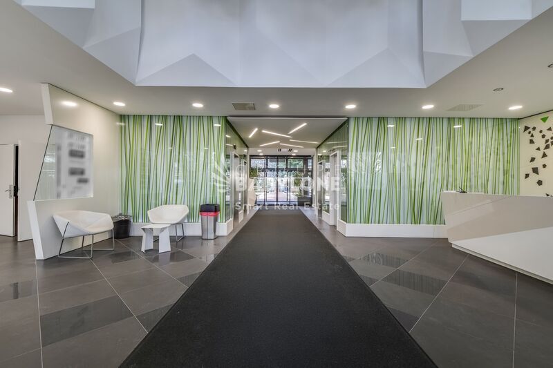12 Rue Rouget De Lisle, Issy-les-Moulineaux à louer - Hall d’entrée – Image 3 sur 20