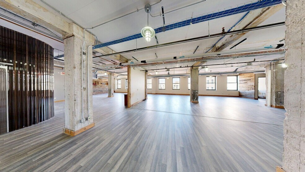 1017 Olive St, Saint Louis, MO à louer - Photo de l’immeuble – Image 2 sur 7