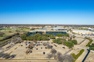 9151 Grapevine Hwy, North Richland Hills, TX - VUE AÉRIENNE  vue de carte - Image1