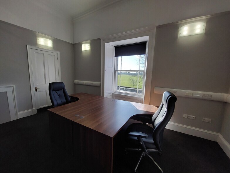 1 Racecourse Vw, Ayr à louer - Photo de l’immeuble – Image 3 sur 5