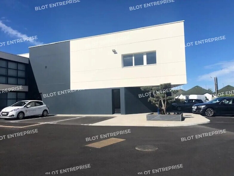 Bureau dans Plérin à louer - Photo de l’immeuble – Image 1 sur 4