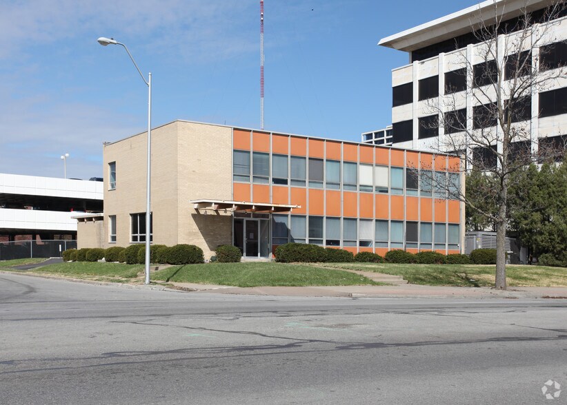3142 Broadway St, Kansas City, MO à vendre - Photo de l’immeuble – Image 3 sur 16