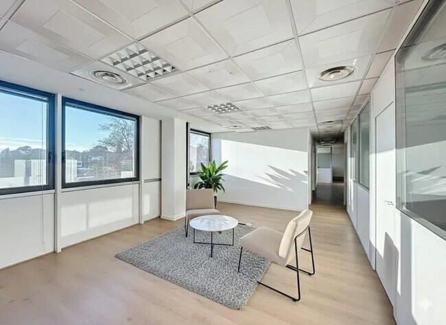 Plus de détails pour Bureau à vendre