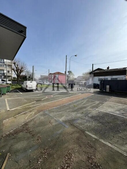 Bureau dans Bagnolet à louer - Photo de l’immeuble – Image 2 sur 15