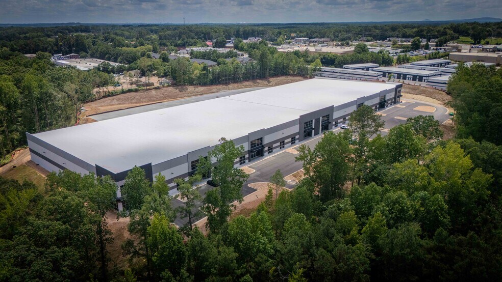 5720 Trade Dr, Alpharetta, GA à louer - Photo de l’immeuble – Image 3 sur 7